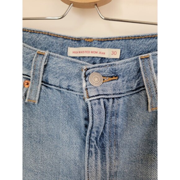 Levis High Waisted Mom Tapered Leg Jean Blue Denim Women's W30 L27 - Picture 4 of 9
